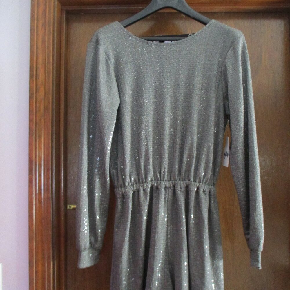 new with tags vylette  gray sparkly romper size M